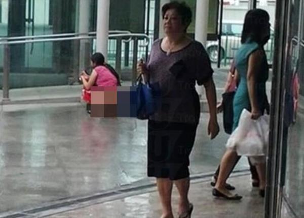 早前新加坡地鐵站內影到一疑似大陸女人便溺的照片在網上廣泛流傳。(網上圖片)